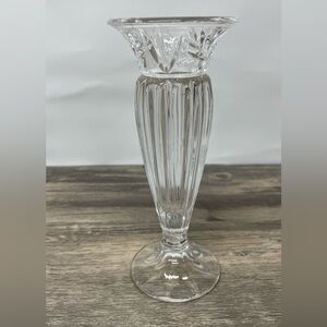 Godinger Dublin 8” Crystal‎ Bud Vase Footed Ribbed Starburst Cut Glass Elegant​